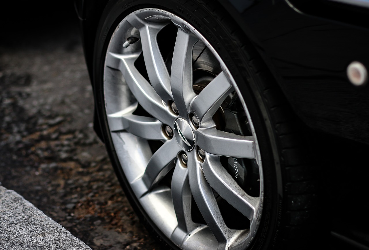 Aston Martin wheel